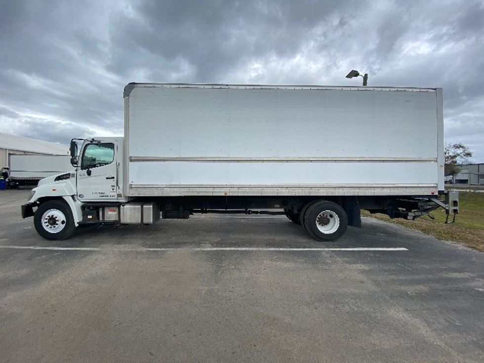 Medium Duty Box Truck-Light and Medium Duty Trucks-Hino-2019-268-Apopka-FL-261,924\n\t\tmiles-$ 36,750 - Image 4