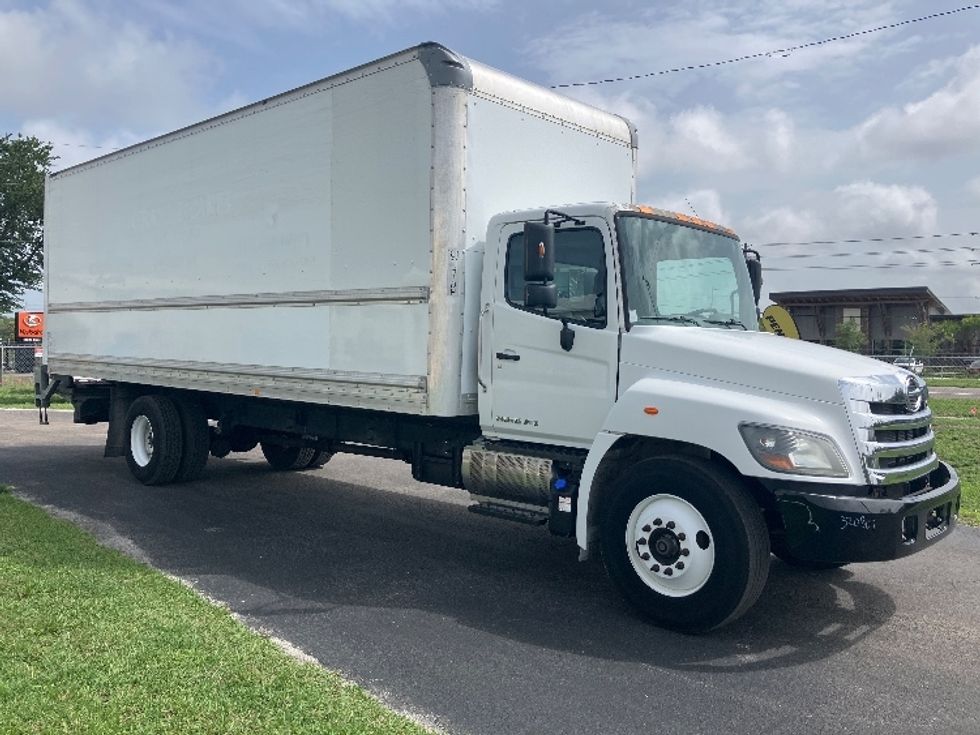 Medium Duty Box Truck-Light and Medium Duty Trucks-Hino-2019-268-Apopka-FL-76,926\n\t\tmiles-$ 63,500 - Image 1