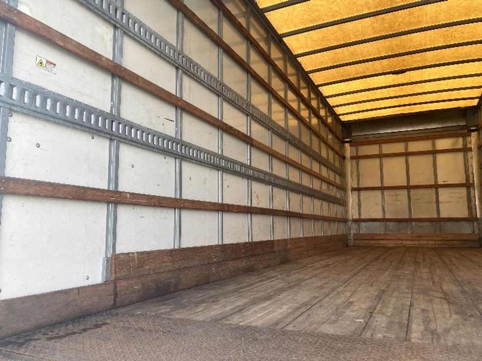 Medium Duty Box Truck-Light and Medium Duty Trucks-Hino-2019-268-Apopka-FL-76,926\n\t\tmiles-$ 63,500 - Image 11