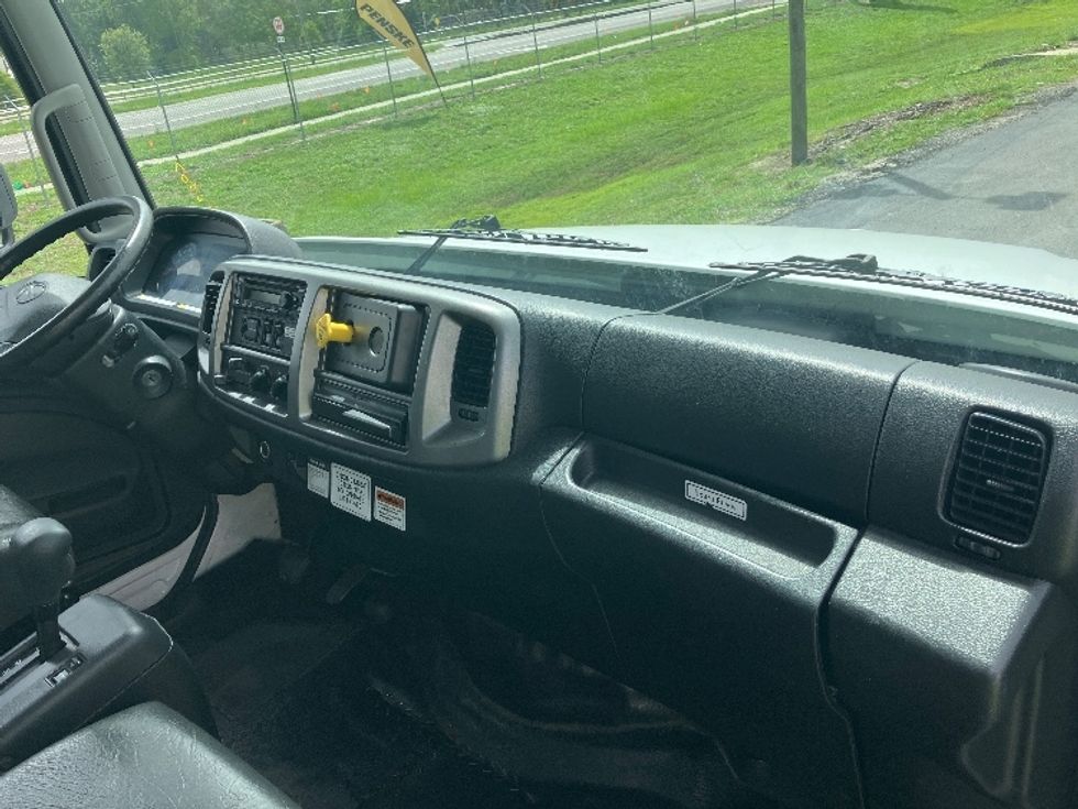 Medium Duty Box Truck-Light and Medium Duty Trucks-Hino-2019-268-Apopka-FL-76,926\n\t\tmiles-$ 63,500 - Image 21