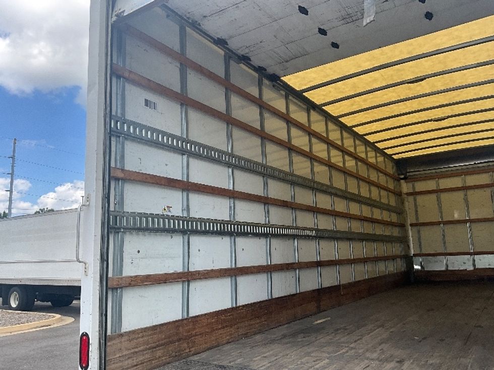 Medium Duty Box Truck-Light and Medium Duty Trucks-Hino-2019-268-Atlanta (Forest Park)-GA-276,825\n\t\tmiles-$ 37,000 - Image 11