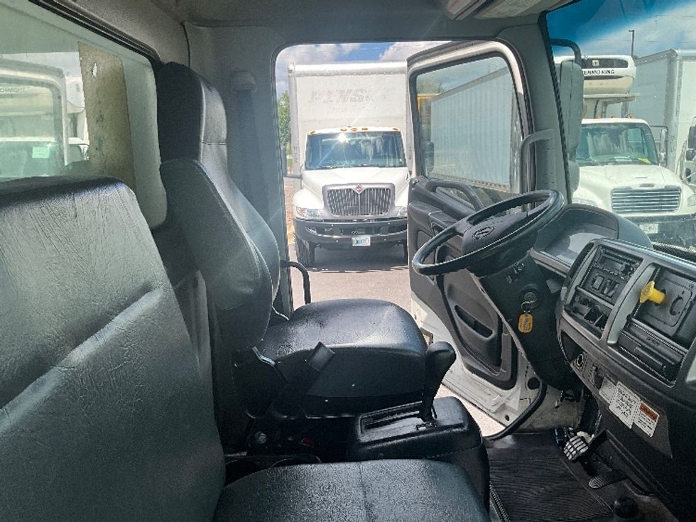 Medium Duty Box Truck-Light and Medium Duty Trucks-Hino-2019-268-Atlanta (Forest Park)-GA-276,825\n\t\tmiles-$ 37,000 - Image 22