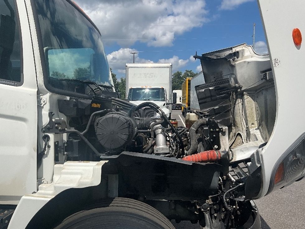 Medium Duty Box Truck-Light and Medium Duty Trucks-Hino-2019-268-Atlanta (Forest Park)-GA-276,825\n\t\tmiles-$ 37,000 - Image 23