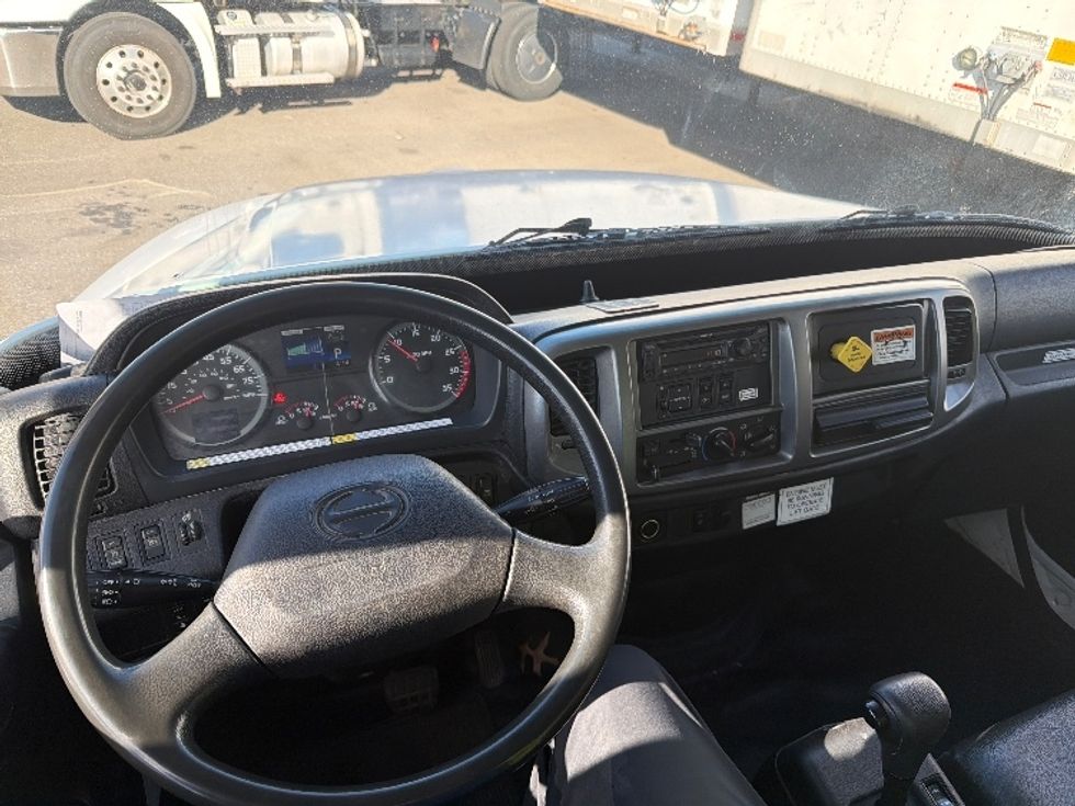 Medium Duty Box Truck-Light and Medium Duty Trucks-Hino-2019-268-Baltimore-MD-176,103\n\t\tmiles-$ 49,500 - Image 17