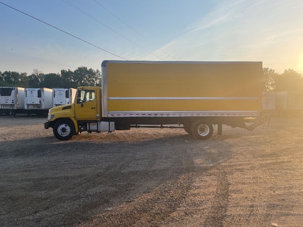 2019 Hino 268 Medium Duty Box Truck