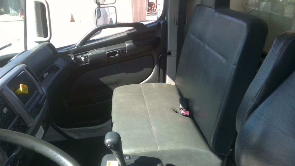 Medium Duty Box Truck-Light and Medium Duty Trucks-Hino-2019-268-Boaz-AL-183,669\n\t\tmiles-$ 52,500 - Image 19