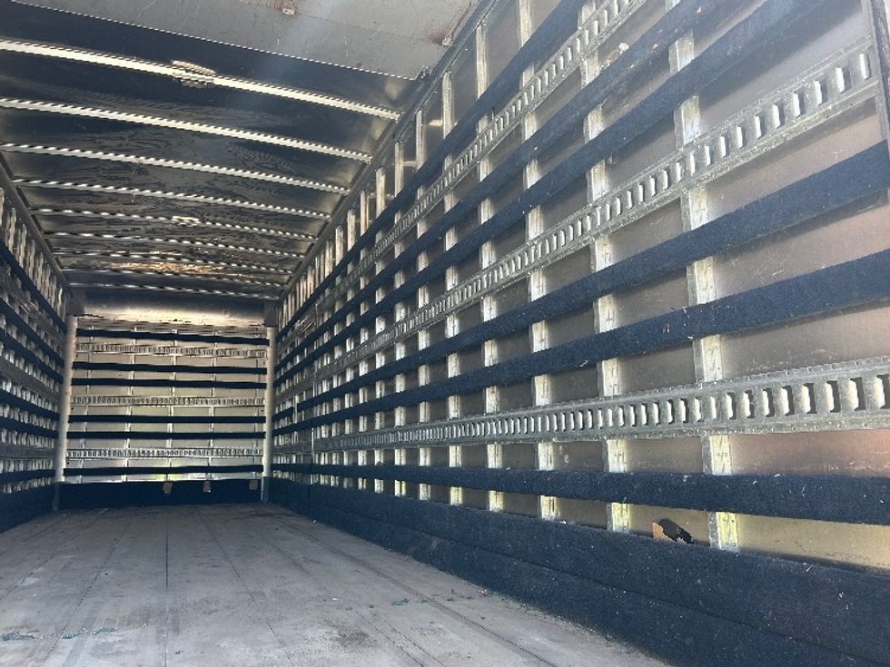 Medium Duty Box Truck-Light and Medium Duty Trucks-Hino-2019-268-Braintree-MA-160,052\n\t\tmiles-$ 53,000 - Image 12