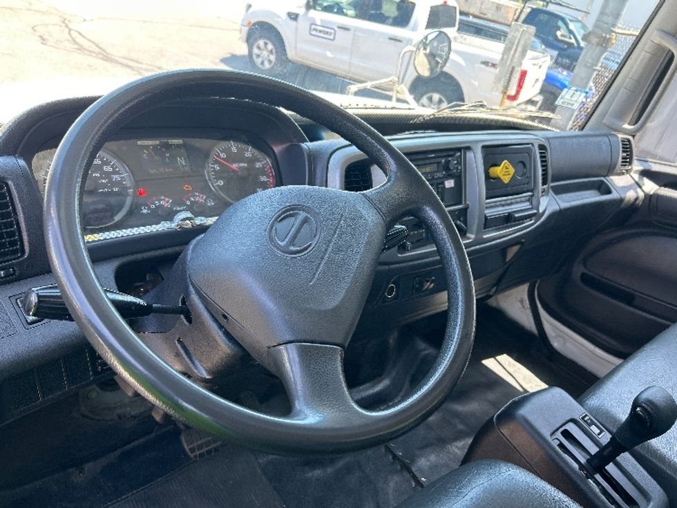 Medium Duty Box Truck-Light and Medium Duty Trucks-Hino-2019-268-Braintree-MA-160,052\n\t\tmiles-$ 53,000 - Image 18