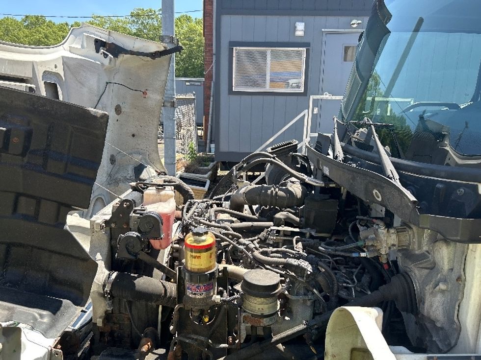 Medium Duty Box Truck-Light and Medium Duty Trucks-Hino-2019-268-Braintree-MA-160,052\n\t\tmiles-$ 53,000 - Image 24