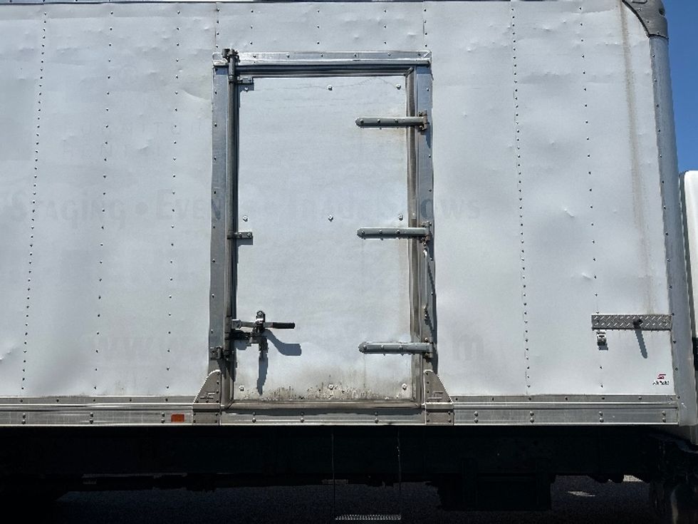 Medium Duty Box Truck-Light and Medium Duty Trucks-Hino-2019-268-Braintree-MA-160,052\n\t\tmiles-$ 53,000 - Image 26