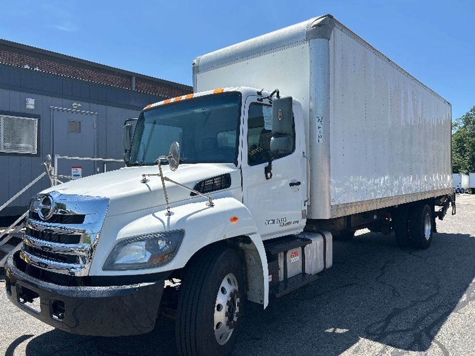 Medium Duty Box Truck-Light and Medium Duty Trucks-Hino-2019-268-Braintree-MA-160,052\n\t\tmiles-$ 53,000 - Image 3