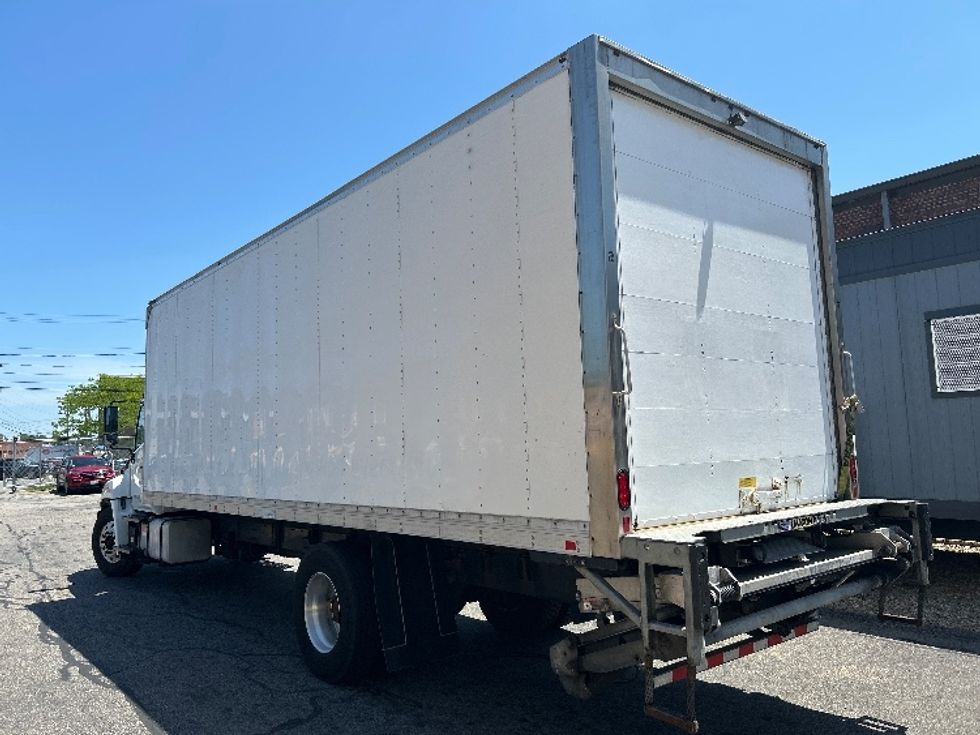 Medium Duty Box Truck-Light and Medium Duty Trucks-Hino-2019-268-Braintree-MA-160,052\n\t\tmiles-$ 53,000 - Image 6