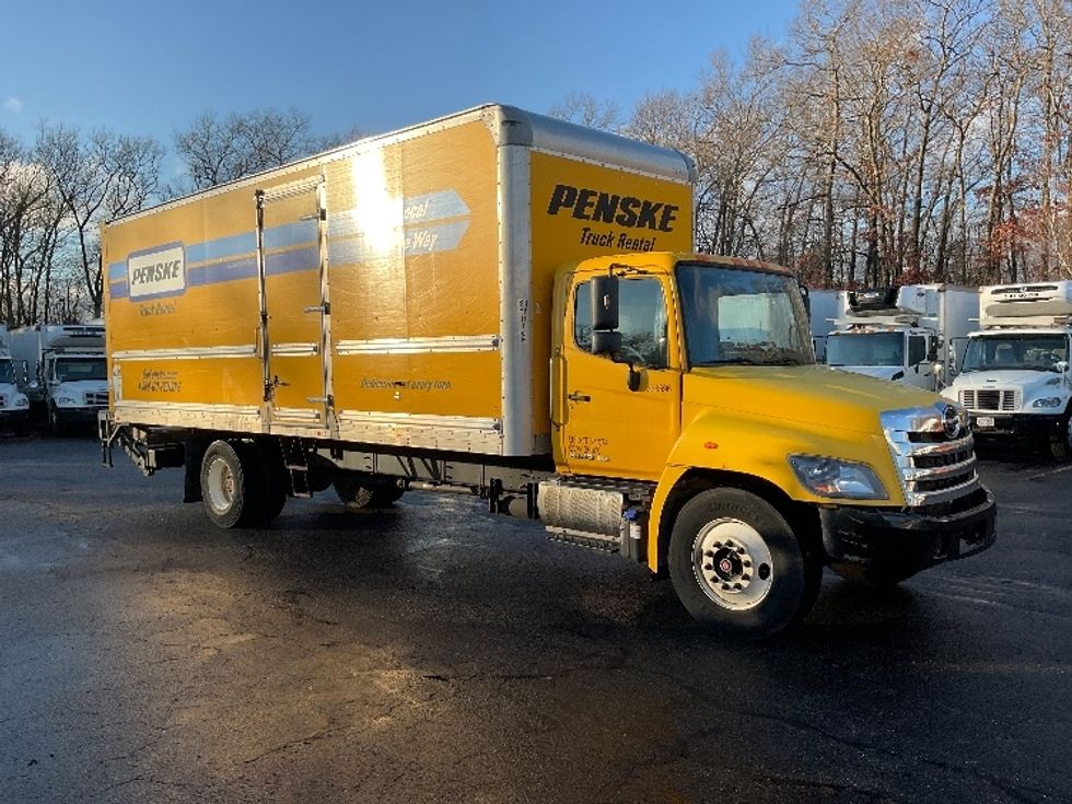 Medium Duty Box Truck-Light and Medium Duty Trucks-Hino-2019-268-Braintree-MA-219,364\n\t\tmiles-$ 42,750 - Image 1