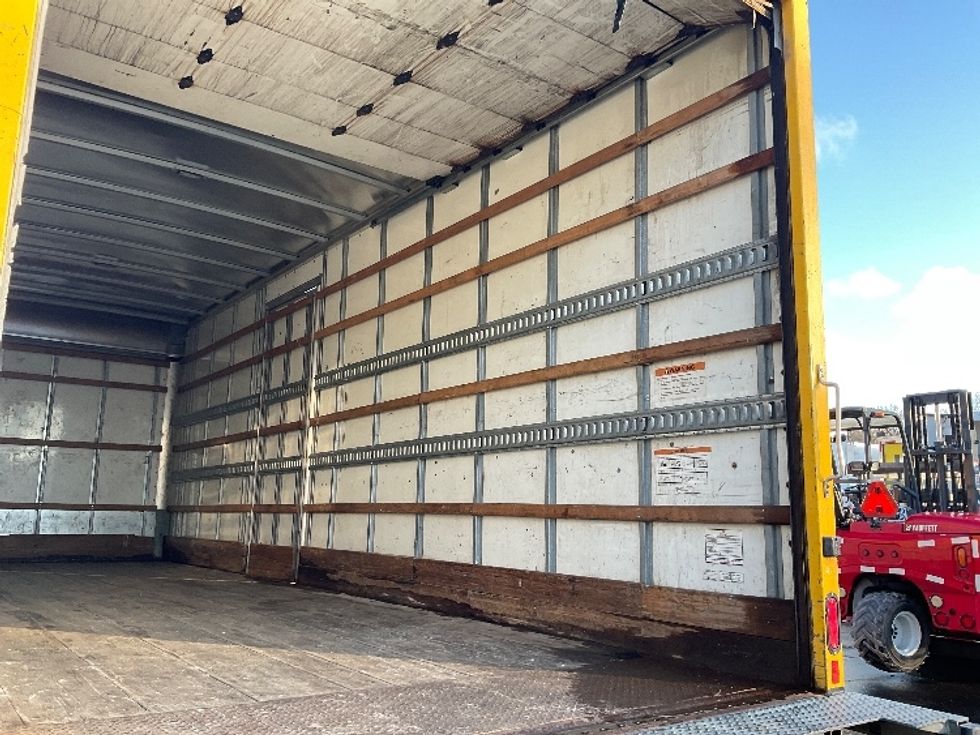 Medium Duty Box Truck-Light and Medium Duty Trucks-Hino-2019-268-Braintree-MA-219,364\n\t\tmiles-$ 42,750 - Image 12