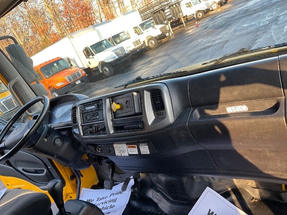 Medium Duty Box Truck-Light and Medium Duty Trucks-Hino-2019-268-Braintree-MA-219,364\n\t\tmiles-$ 42,750 - Image 21