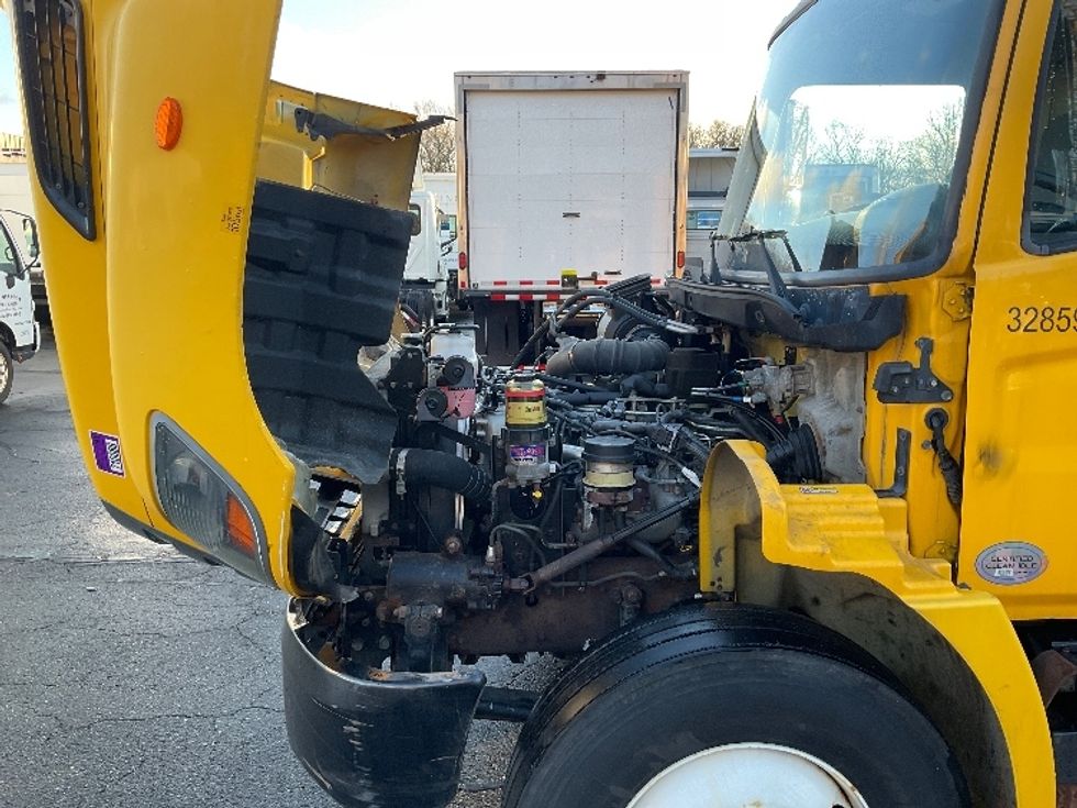 Medium Duty Box Truck-Light and Medium Duty Trucks-Hino-2019-268-Braintree-MA-219,364\n\t\tmiles-$ 42,750 - Image 24