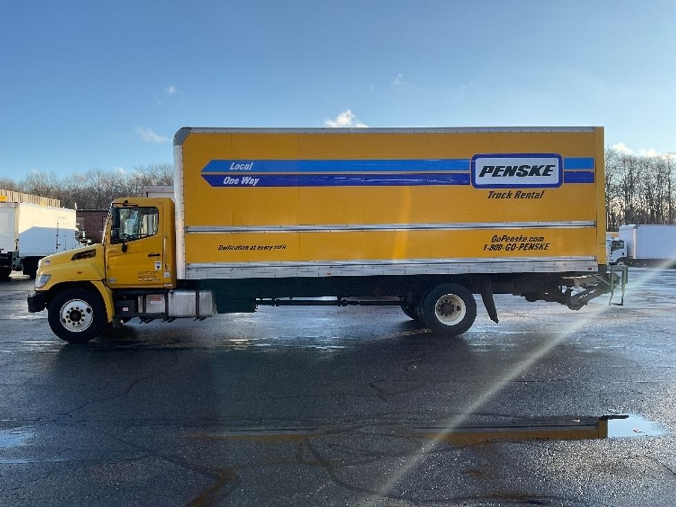 Medium Duty Box Truck-Light and Medium Duty Trucks-Hino-2019-268-Braintree-MA-219,364\n\t\tmiles-$ 42,750 - Image 4