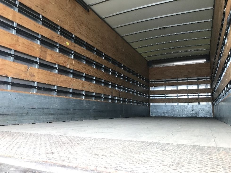 Medium Duty Box Truck-Light and Medium Duty Trucks-Hino-2019-268-Brampton-ON-228,532\n\t\tkm-$ 74,500 - Image 11