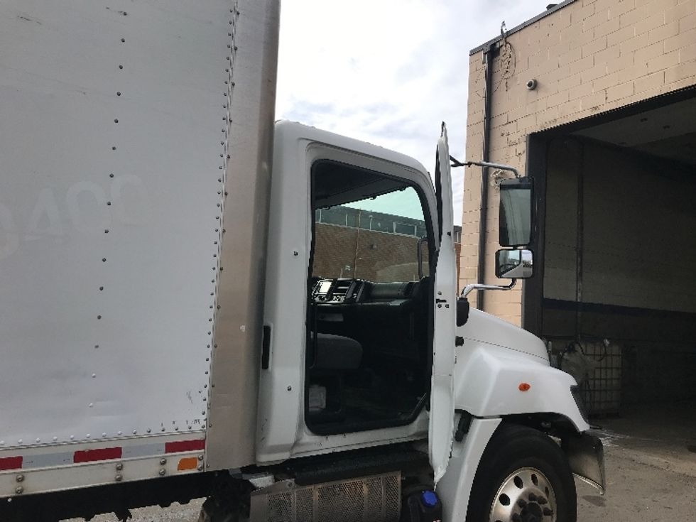 Medium Duty Box Truck-Light and Medium Duty Trucks-Hino-2019-268-Brampton-ON-228,532\n\t\tkm-$ 74,500 - Image 20