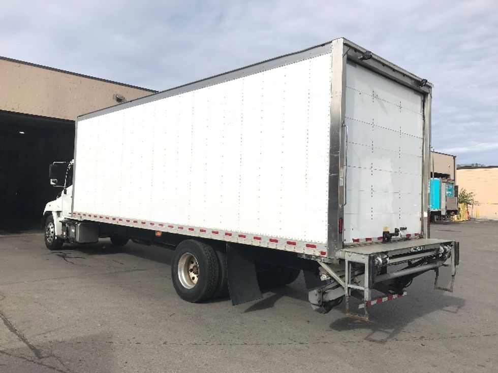 Medium Duty Box Truck-Light and Medium Duty Trucks-Hino-2019-268-Brampton-ON-228,532\n\t\tkm-$ 74,500 - Image 6