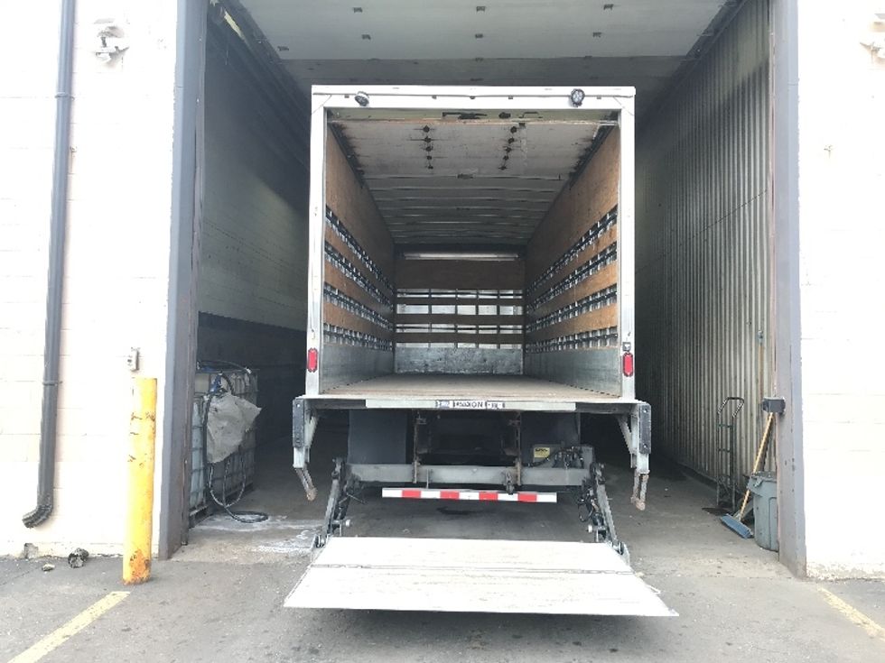 Medium Duty Box Truck-Light and Medium Duty Trucks-Hino-2019-268-Brampton-ON-228,532\n\t\tkm-$ 74,500 - Image 9