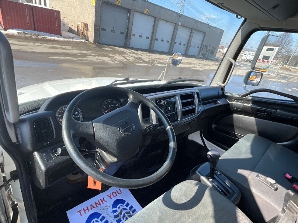 Medium Duty Box Truck-Light and Medium Duty Trucks-Hino-2019-268-Cambridge-ON-56,303\n\t\tkm-$ 80,000 - Image 16