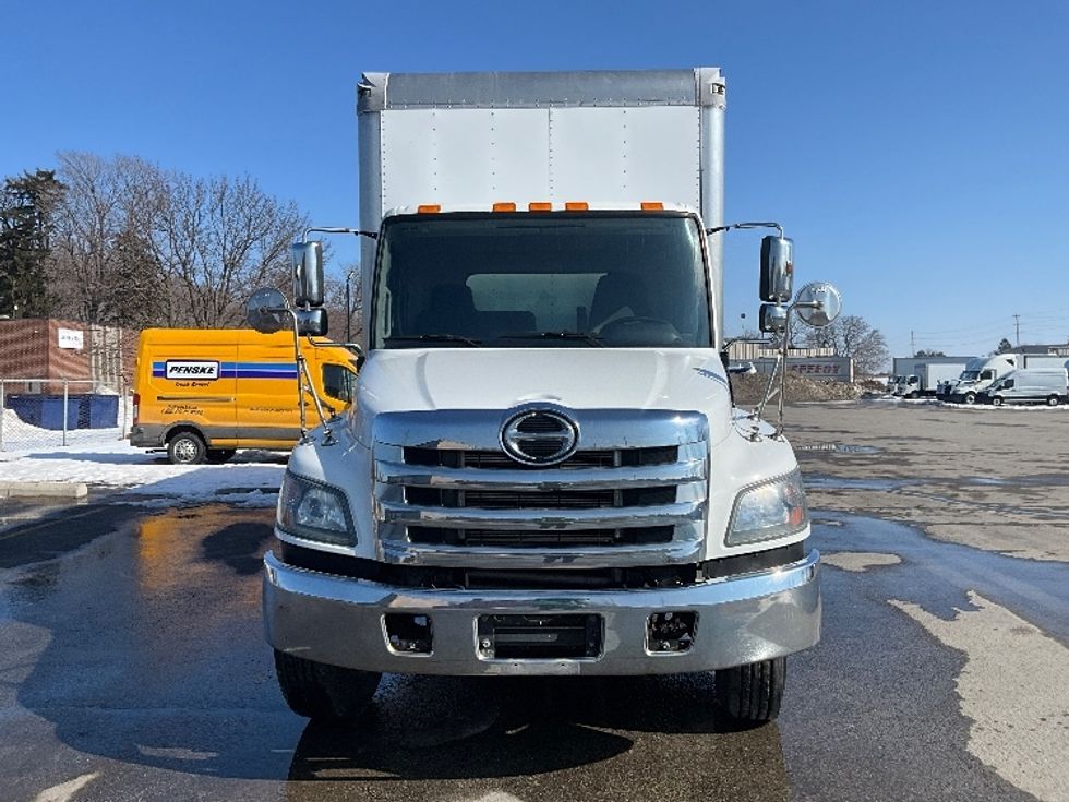 Medium Duty Box Truck-Light and Medium Duty Trucks-Hino-2019-268-Cambridge-ON-56,303\n\t\tkm-$ 80,000 - Image 2