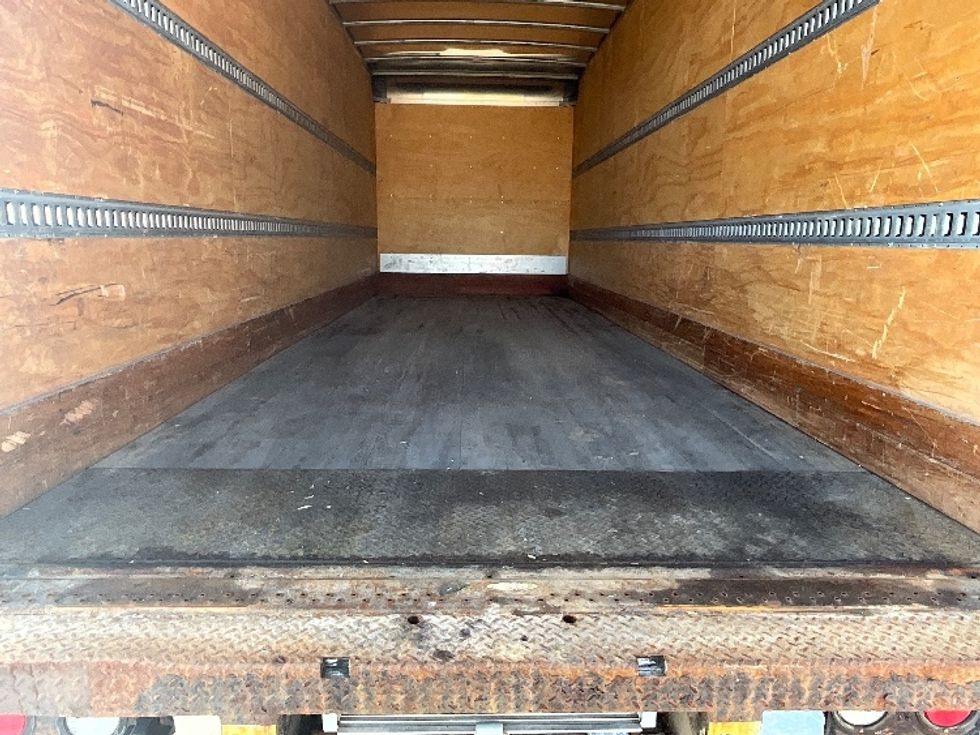 Medium Duty Box Truck-Light and Medium Duty Trucks-Hino-2019-268-Cambridge-ON-56,303\n\t\tkm-$ 80,000 - Image 9