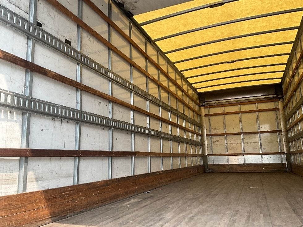 Medium Duty Box Truck-Light and Medium Duty Trucks-Hino-2019-268-Capitol Heights-MD-263,321\n\t\tmiles-$ 42,250 - Image 11