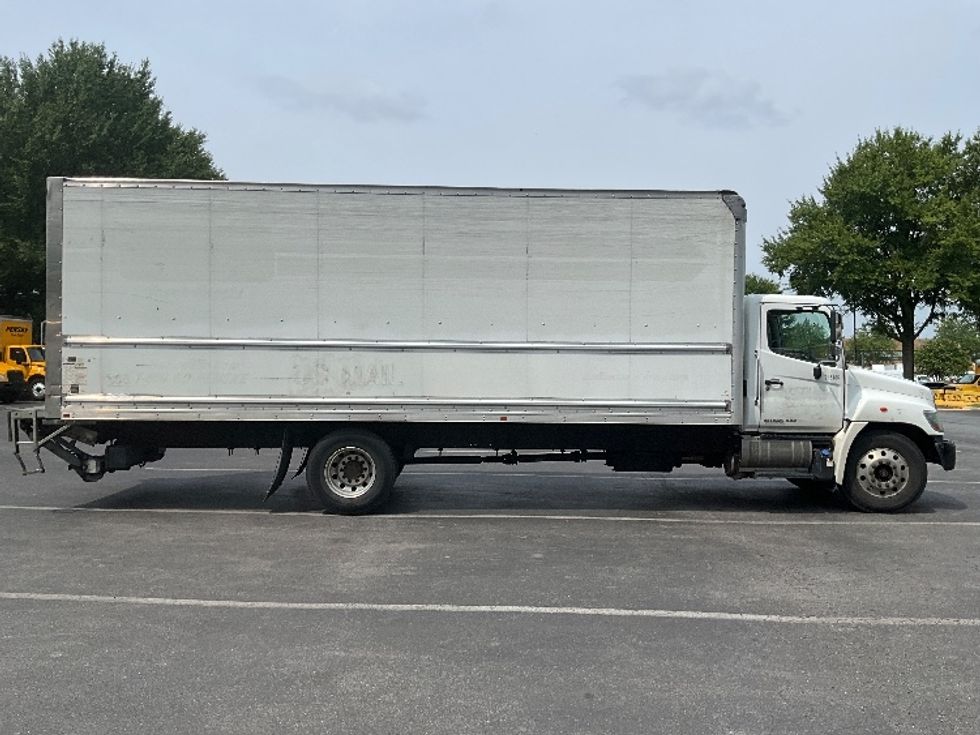 Medium Duty Box Truck-Light and Medium Duty Trucks-Hino-2019-268-Capitol Heights-MD-263,321\n\t\tmiles-$ 42,250 - Image 15