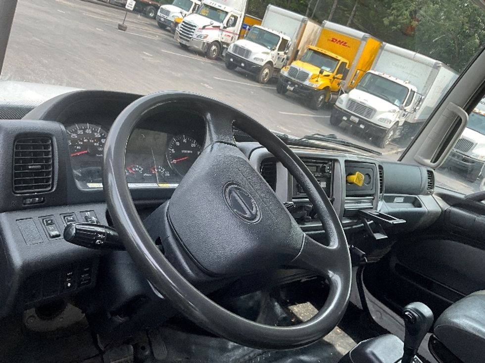 Medium Duty Box Truck-Light and Medium Duty Trucks-Hino-2019-268-Capitol Heights-MD-263,321\n\t\tmiles-$ 42,250 - Image 17