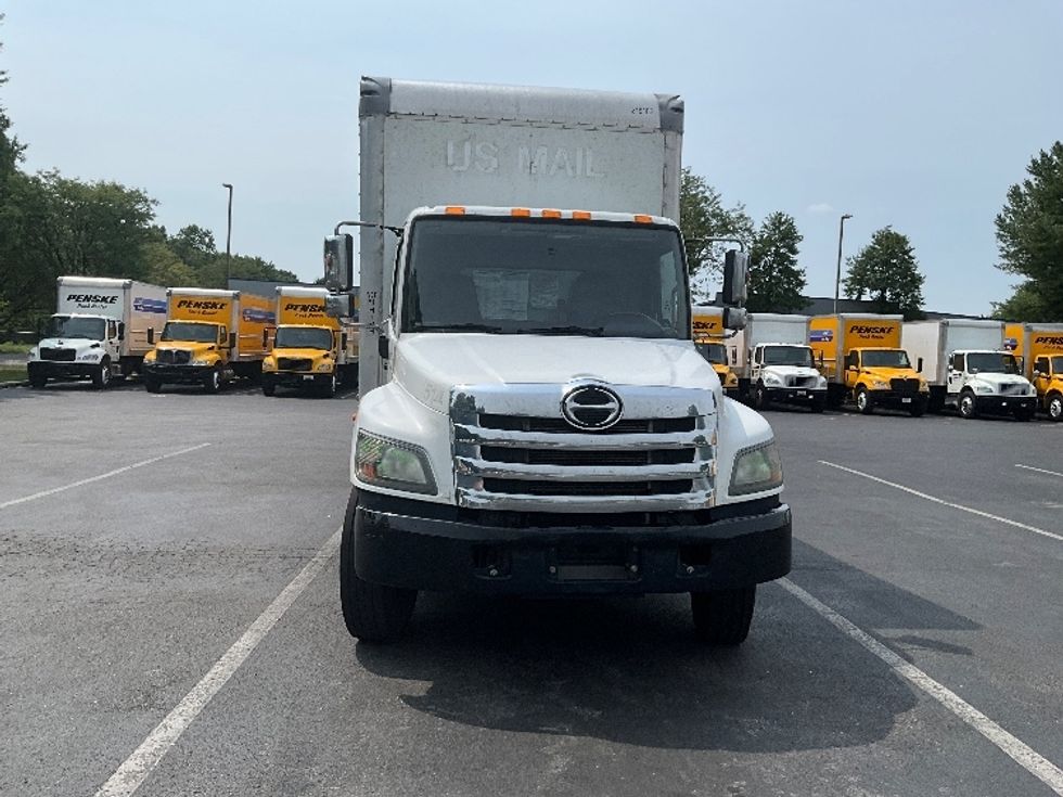 Medium Duty Box Truck-Light and Medium Duty Trucks-Hino-2019-268-Capitol Heights-MD-263,321\n\t\tmiles-$ 42,250 - Image 2