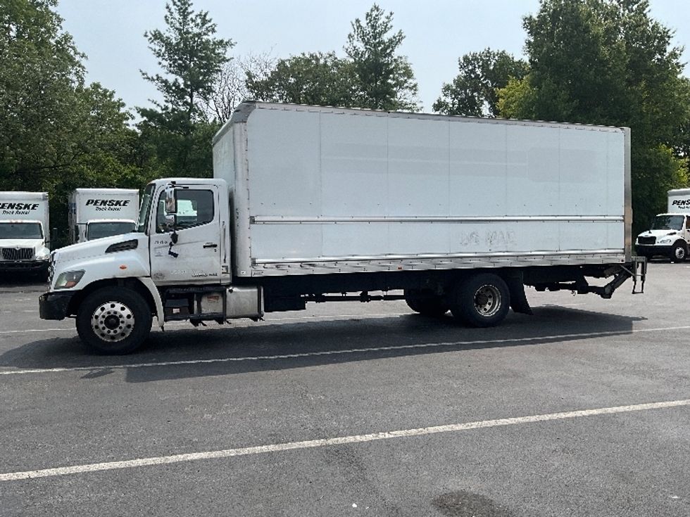 Medium Duty Box Truck-Light and Medium Duty Trucks-Hino-2019-268-Capitol Heights-MD-263,321\n\t\tmiles-$ 42,250 - Image 4
