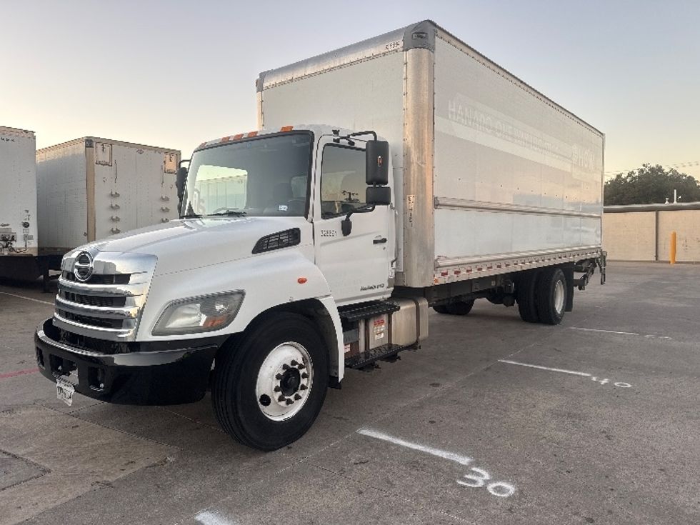 Medium Duty Box Truck-Light and Medium Duty Trucks-Hino-2019-268-Carrollton-TX-154,496\n\t\tmiles-$ 54,500 - Image 3