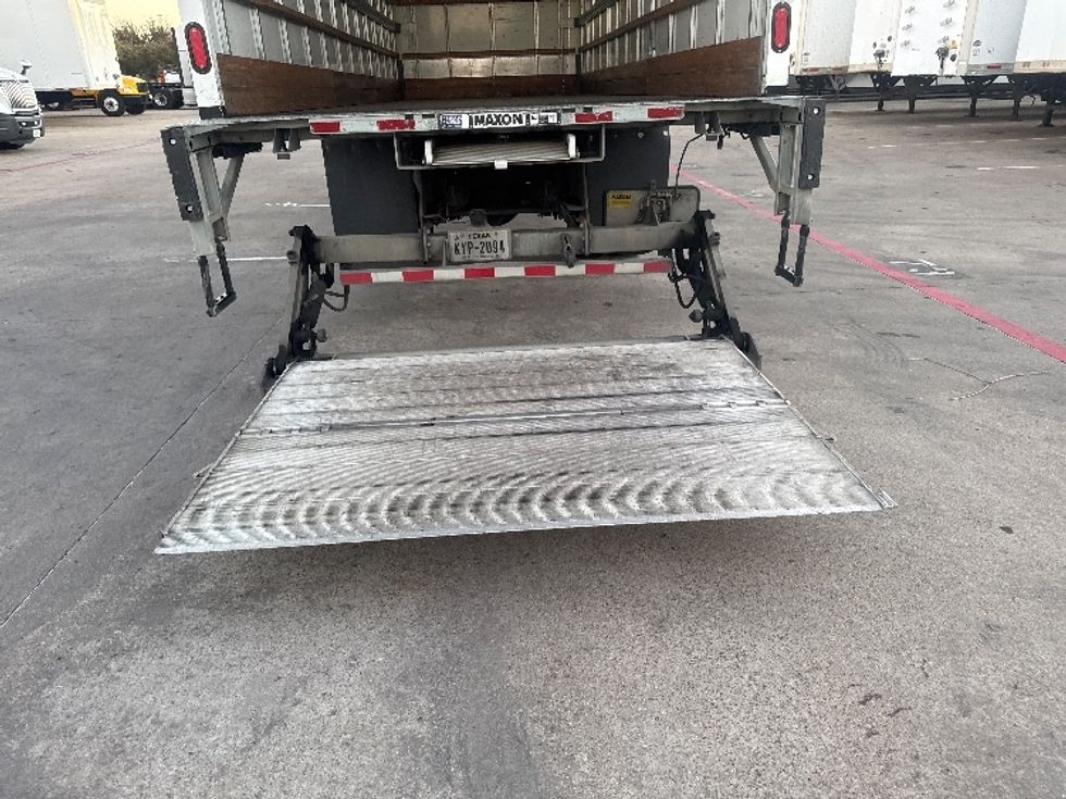 Medium Duty Box Truck-Light and Medium Duty Trucks-Hino-2019-268-Carrollton-TX-154,496\n\t\tmiles-$ 54,500 - Image 9