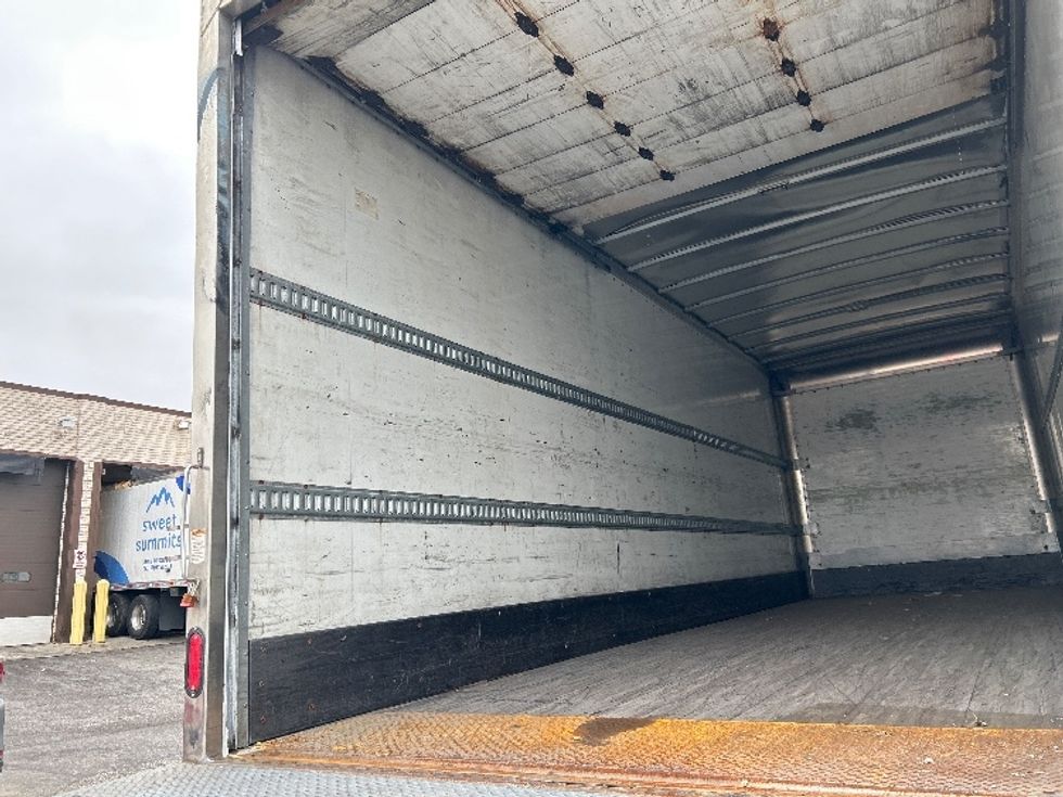 Medium Duty Box Truck-Light and Medium Duty Trucks-Hino-2019-268-Central Islip-NY-254,009\n\t\tmiles-$ 36,500 - Image 11