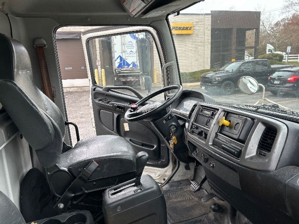 Medium Duty Box Truck-Light and Medium Duty Trucks-Hino-2019-268-Central Islip-NY-254,009\n\t\tmiles-$ 36,500 - Image 20