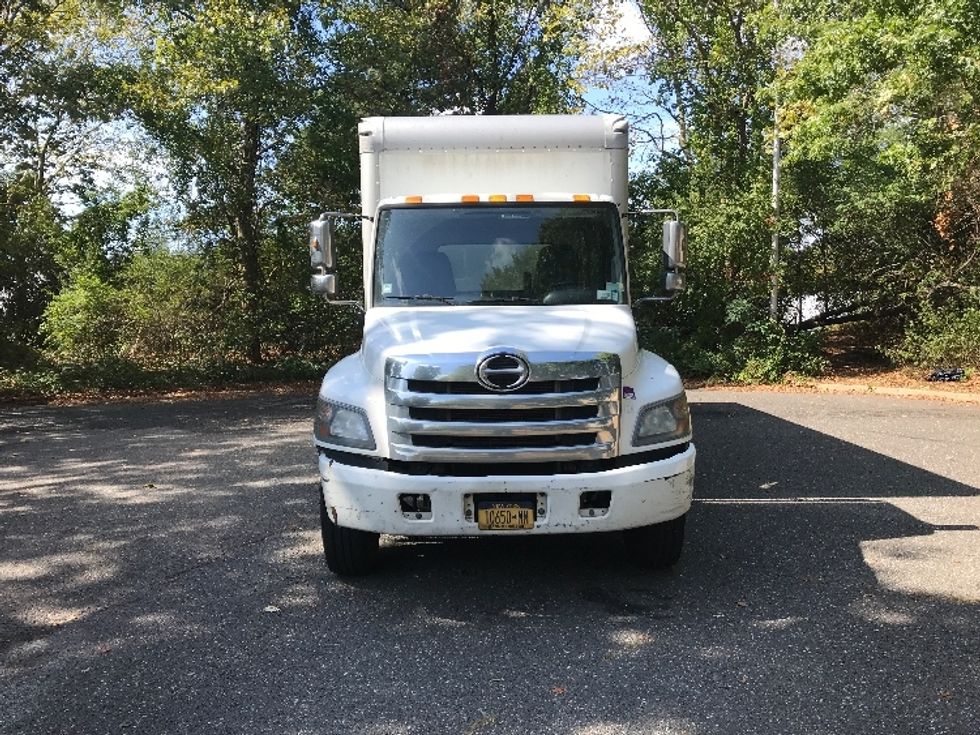 Medium Duty Box Truck-Light and Medium Duty Trucks-Hino-2019-268-Central Islip-NY-289,295\n\t\tmiles-$ 26,250 - Image 2