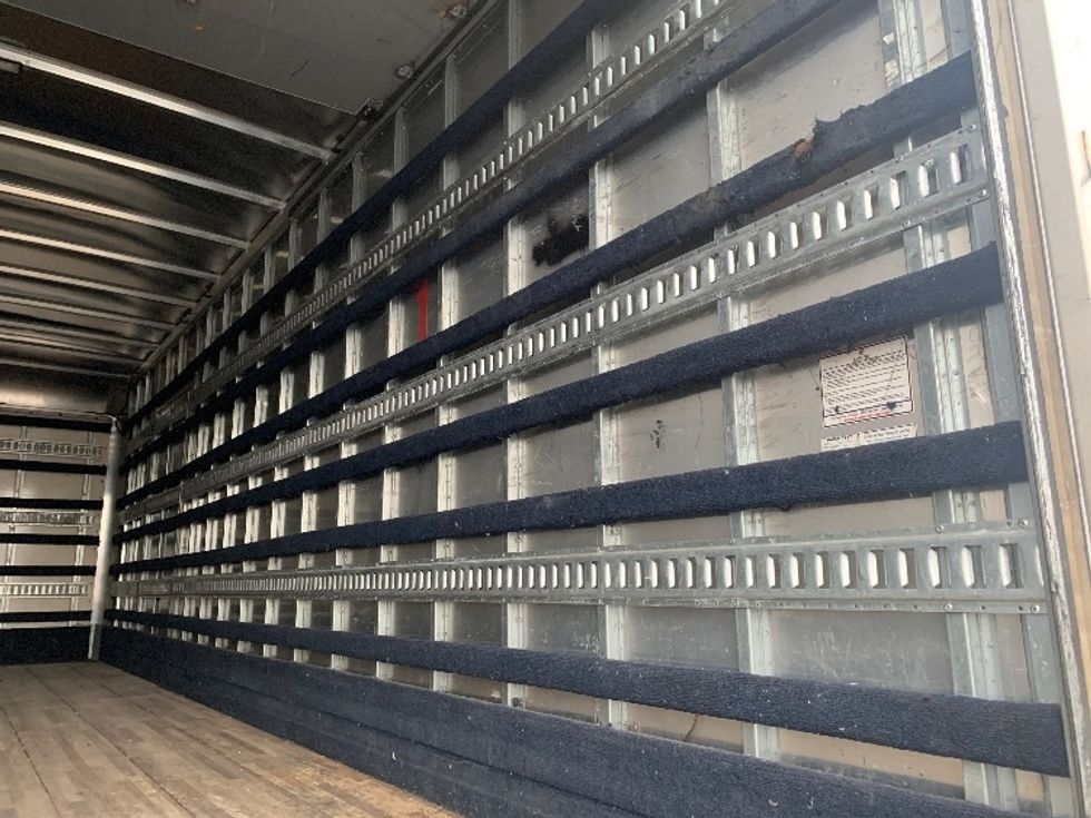 Medium Duty Box Truck-Light and Medium Duty Trucks-Hino-2019-268-Charlotte-NC-185,064\n\t\tmiles-$ 48,250 - Image 12