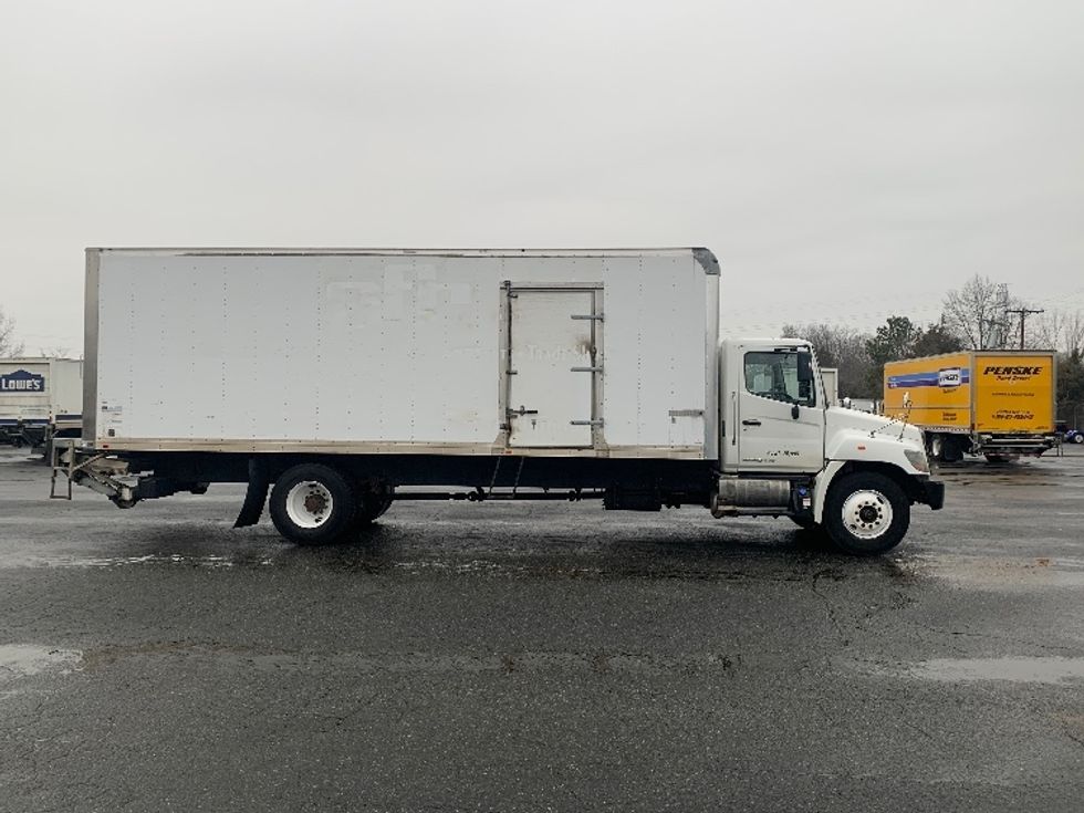 Medium Duty Box Truck-Light and Medium Duty Trucks-Hino-2019-268-Charlotte-NC-185,064\n\t\tmiles-$ 48,250 - Image 15