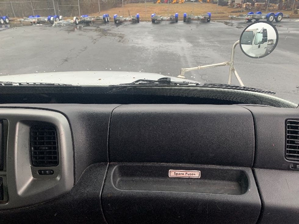 Medium Duty Box Truck-Light and Medium Duty Trucks-Hino-2019-268-Charlotte-NC-185,064\n\t\tmiles-$ 48,250 - Image 21