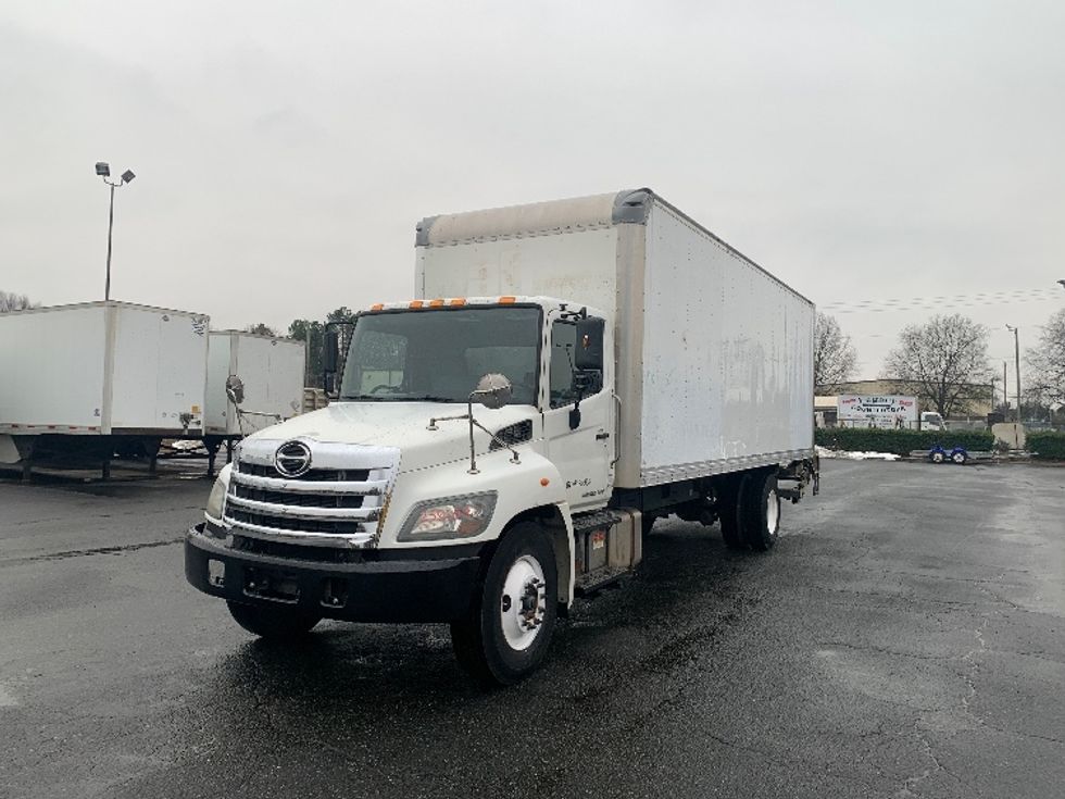 Medium Duty Box Truck-Light and Medium Duty Trucks-Hino-2019-268-Charlotte-NC-185,064\n\t\tmiles-$ 48,250 - Image 3