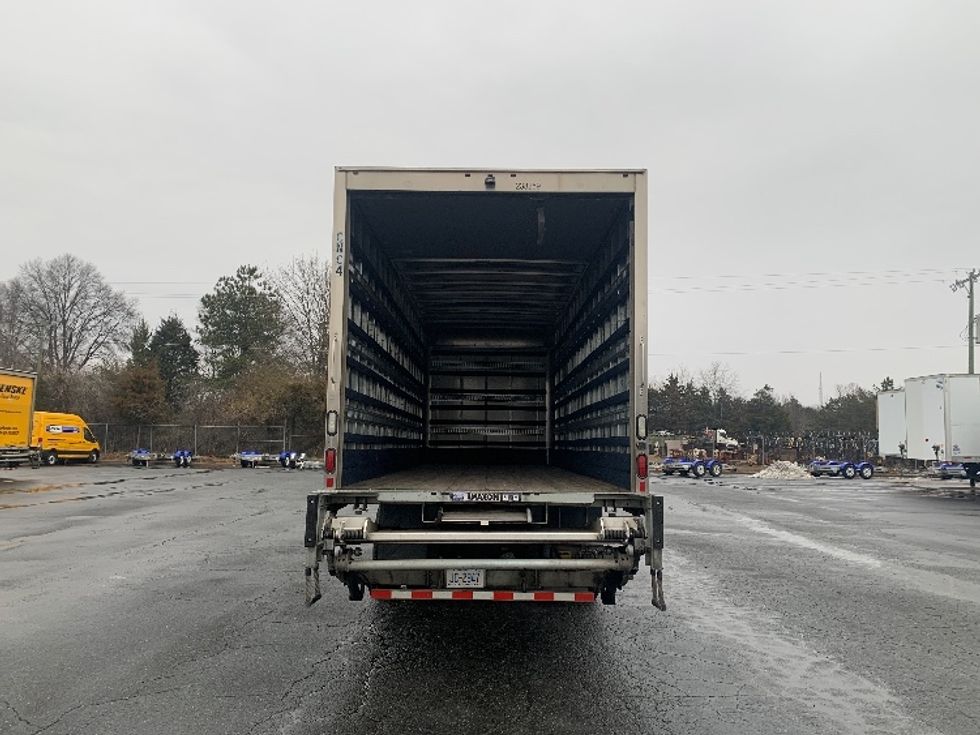 Medium Duty Box Truck-Light and Medium Duty Trucks-Hino-2019-268-Charlotte-NC-185,064\n\t\tmiles-$ 48,250 - Image 8