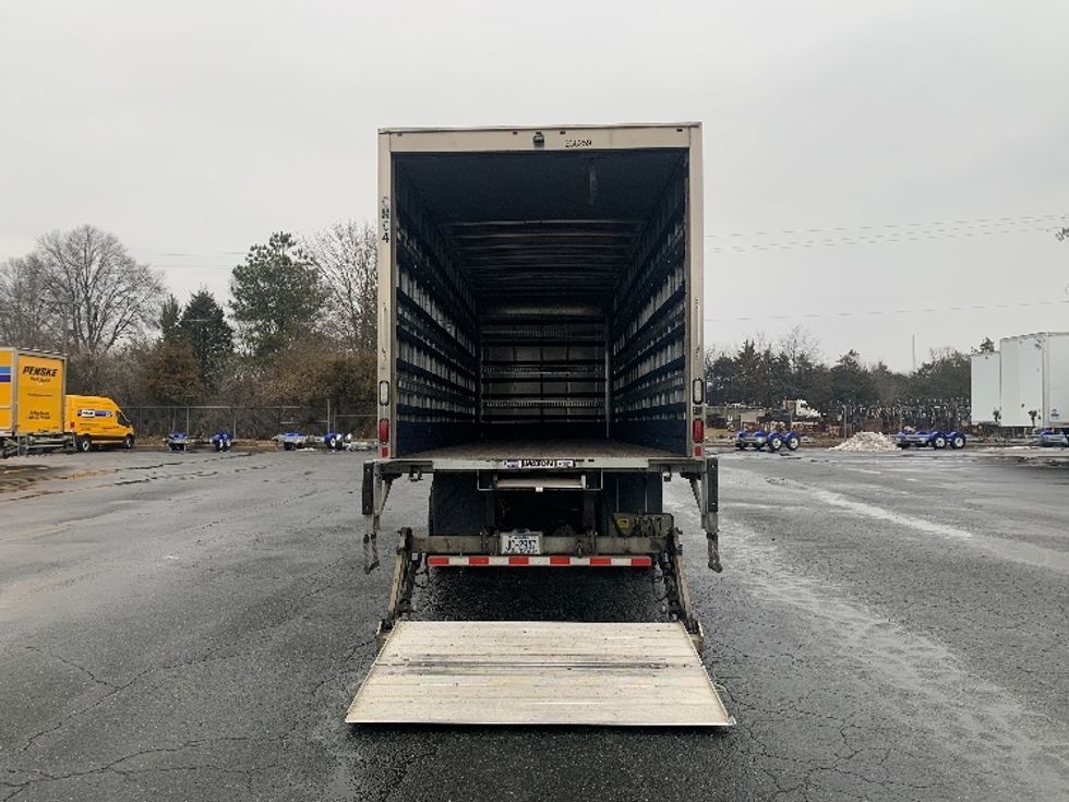 Medium Duty Box Truck-Light and Medium Duty Trucks-Hino-2019-268-Charlotte-NC-185,064\n\t\tmiles-$ 48,250 - Image 9