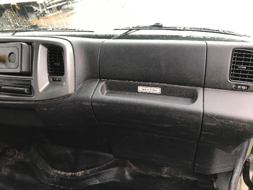 Medium Duty Box Truck-Light and Medium Duty Trucks-Hino-2019-268-Charlotte-NC-283,145\n\t\tmiles-$ 29,000 - Image 19