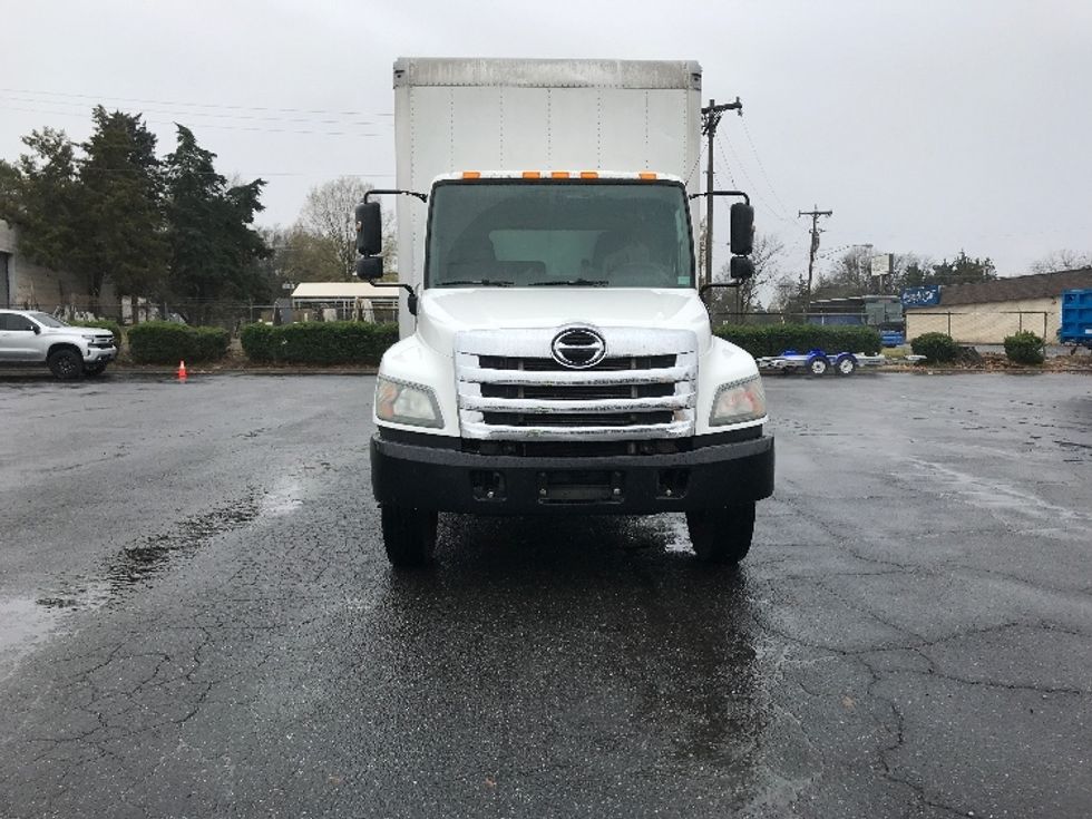 Medium Duty Box Truck-Light and Medium Duty Trucks-Hino-2019-268-Charlotte-NC-283,145\n\t\tmiles-$ 29,000 - Image 2