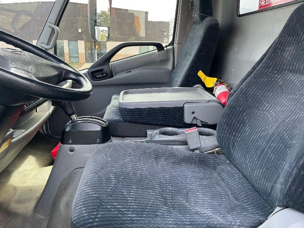 Medium Duty Box Truck-Light and Medium Duty Trucks-Hino-2019-268-Chicopee-MA-67,269\n\t\tmiles-$ 41,000 - Image 19