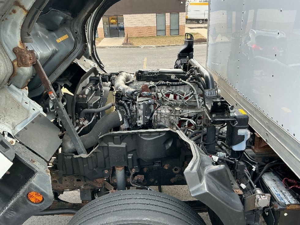 Medium Duty Box Truck-Light and Medium Duty Trucks-Hino-2019-268-Chicopee-MA-67,269\n\t\tmiles-$ 41,000 - Image 23