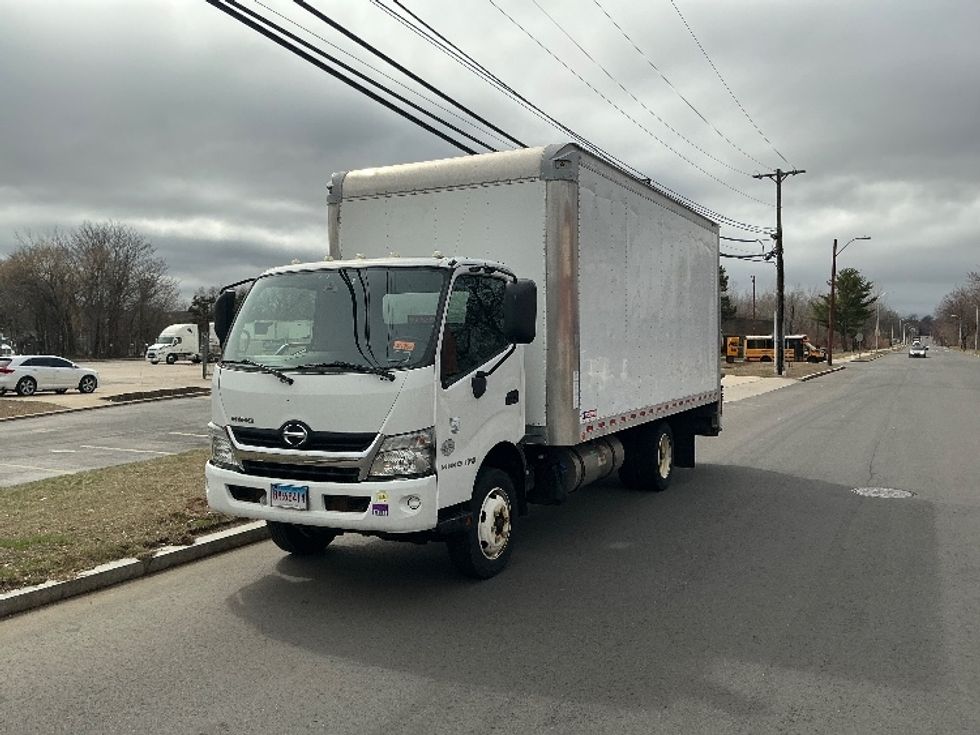 Medium Duty Box Truck-Light and Medium Duty Trucks-Hino-2019-268-Chicopee-MA-67,269\n\t\tmiles-$ 41,000 - Image 3