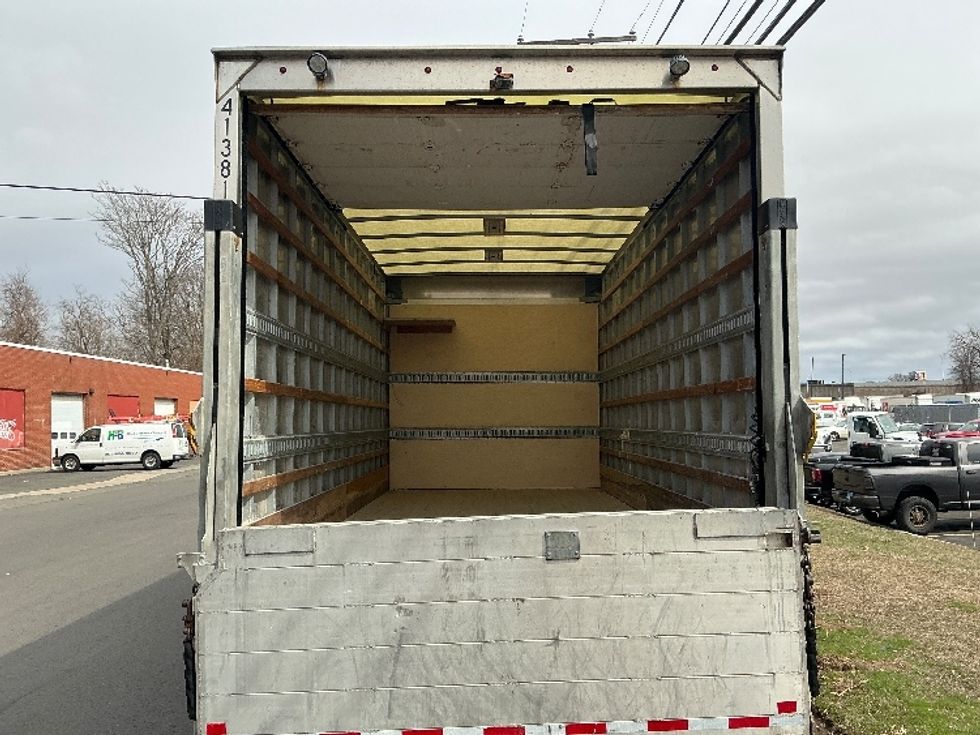 Medium Duty Box Truck-Light and Medium Duty Trucks-Hino-2019-268-Chicopee-MA-67,269\n\t\tmiles-$ 41,000 - Image 8